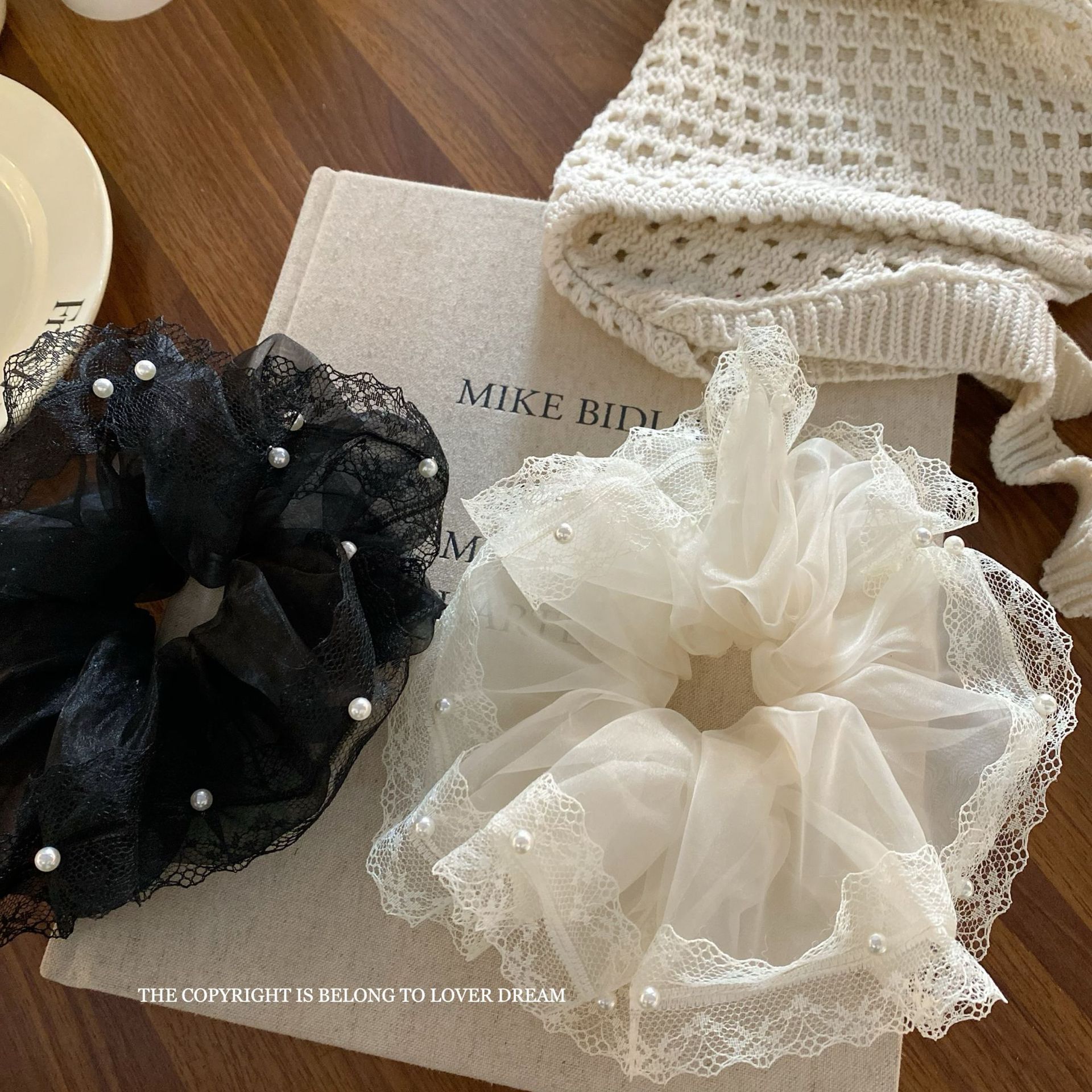 韓國ins 新款黑白蕾絲珍珠雙層大腸髮圈2入組