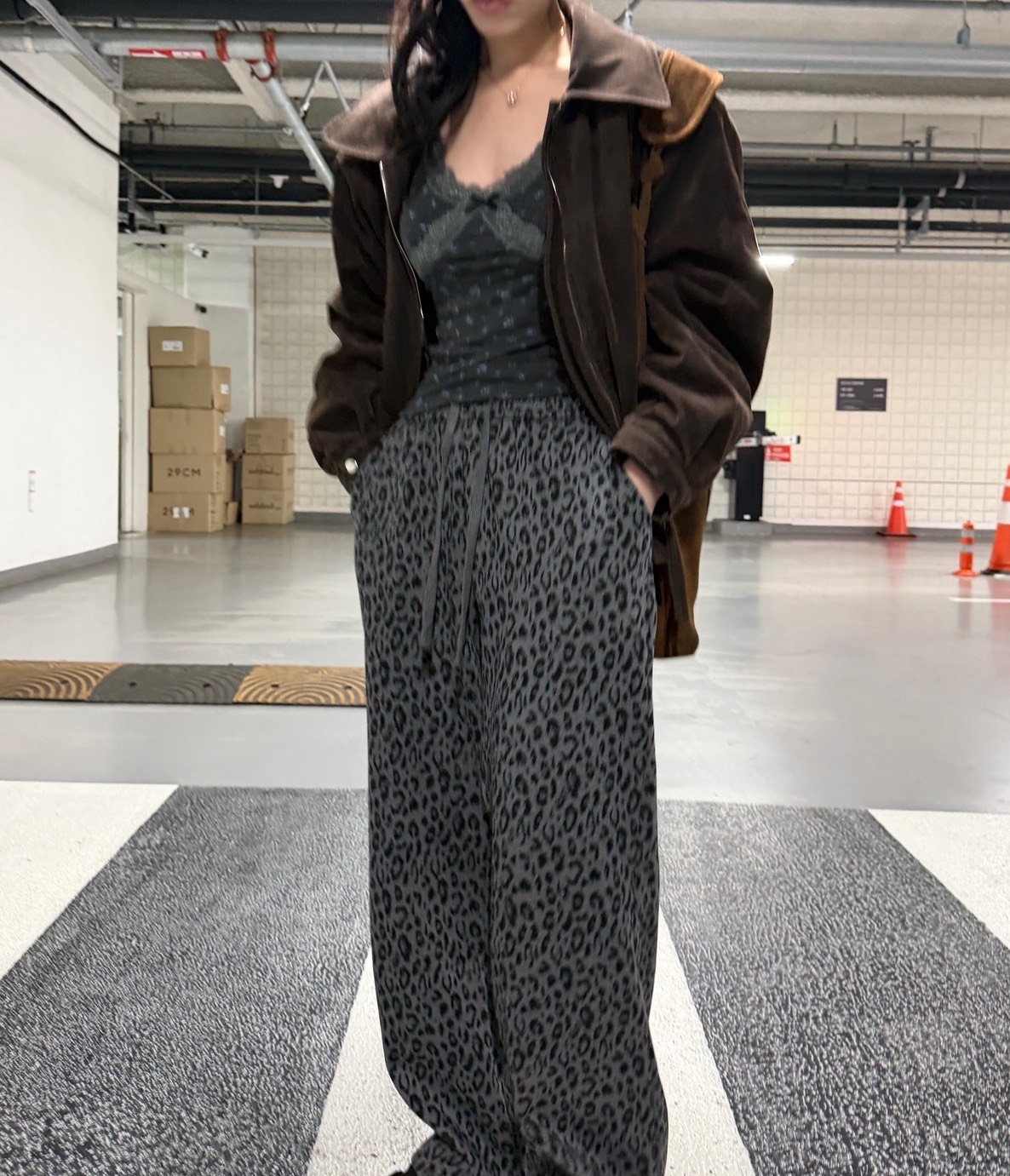 (現貨) 厚磅低調豹紋直筒褲 1color