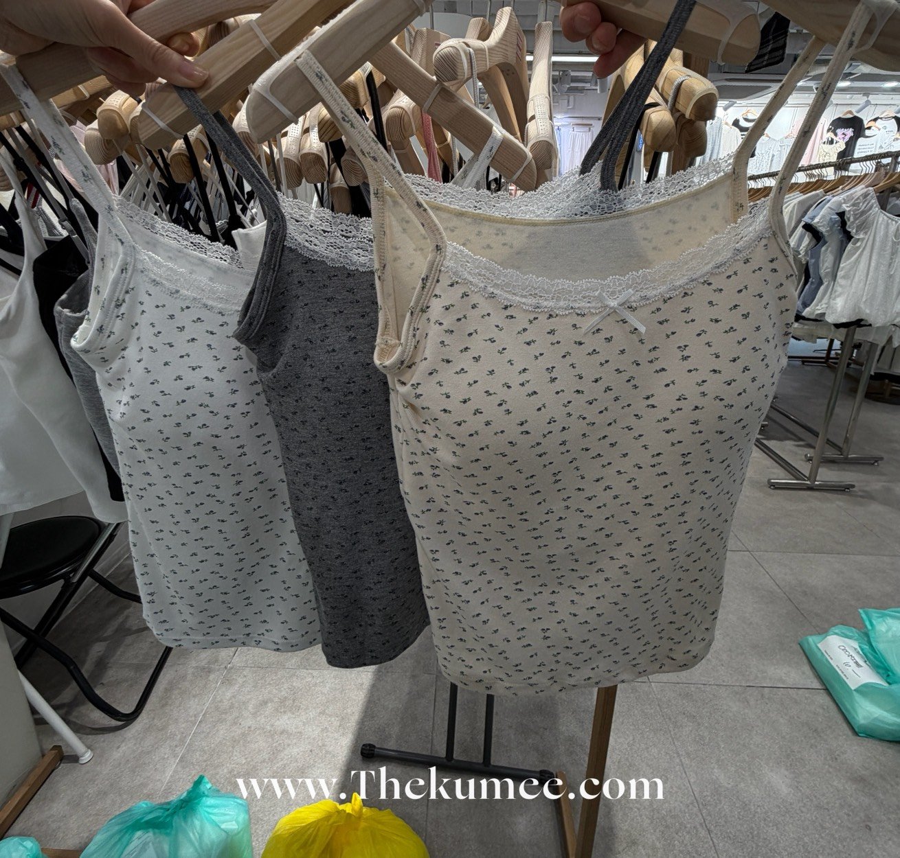 J02 小清新蕾絲滾邊BRA TOP 3colors