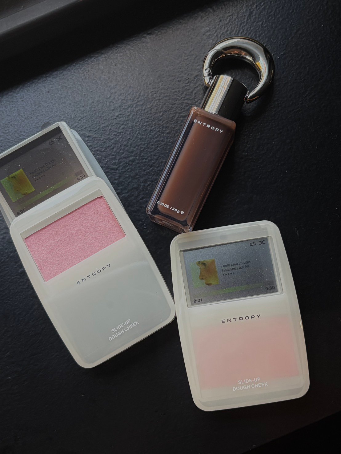 Entropy slide up mp3造型腮紅