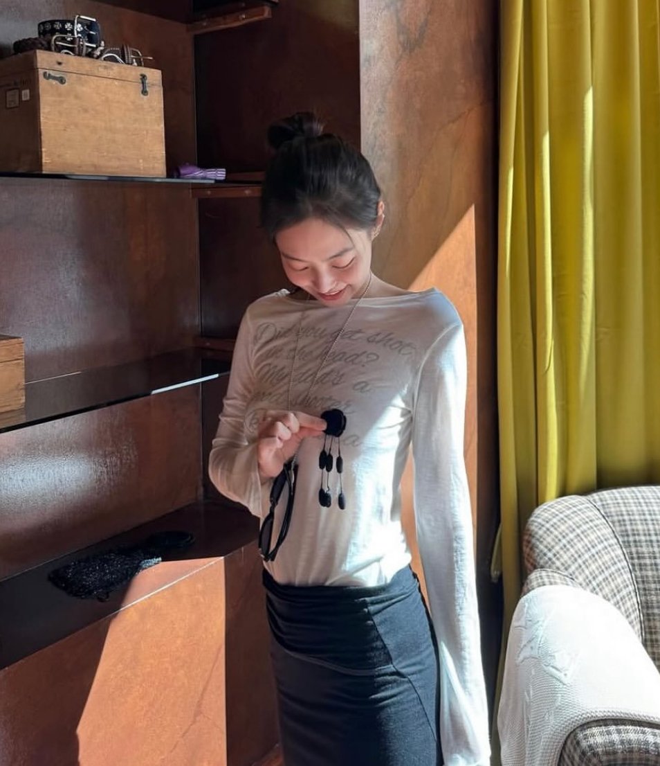 Gila Archivesღ Jennie同款透膚上衣