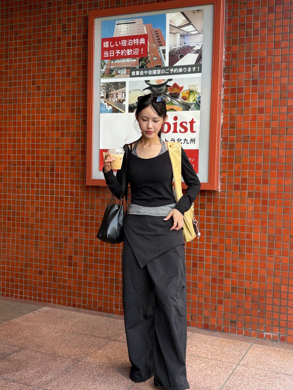 韓裡韓氣掛脖假兩件上衣 1color