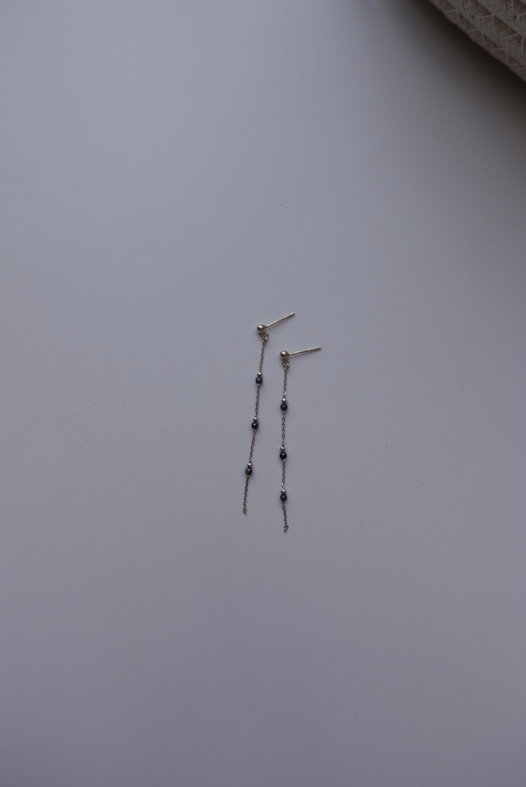 藍寶石銀珠間隔耳環 S925