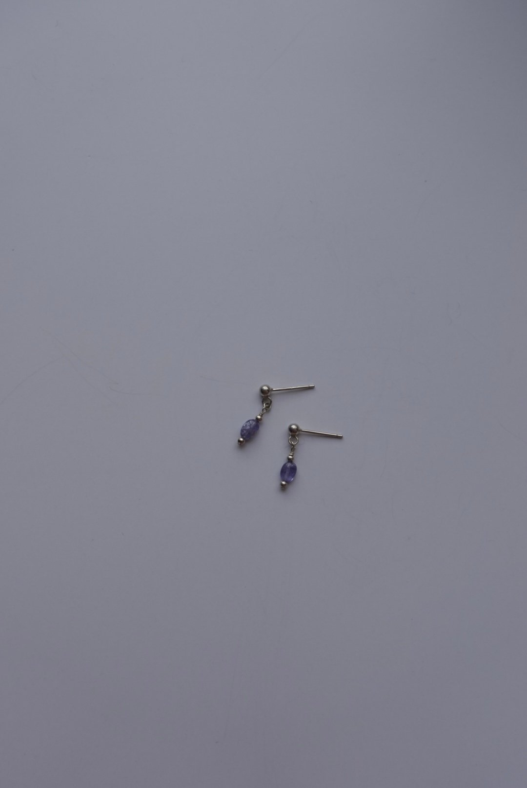 單顆橢圓坦桑石耳環 S925