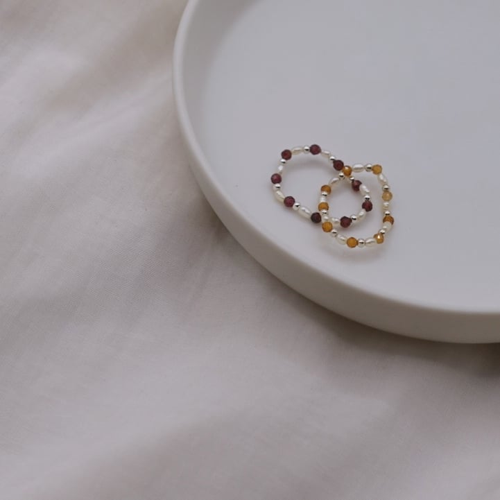 石榴石珍珠銀珠彈性珠戒 S925