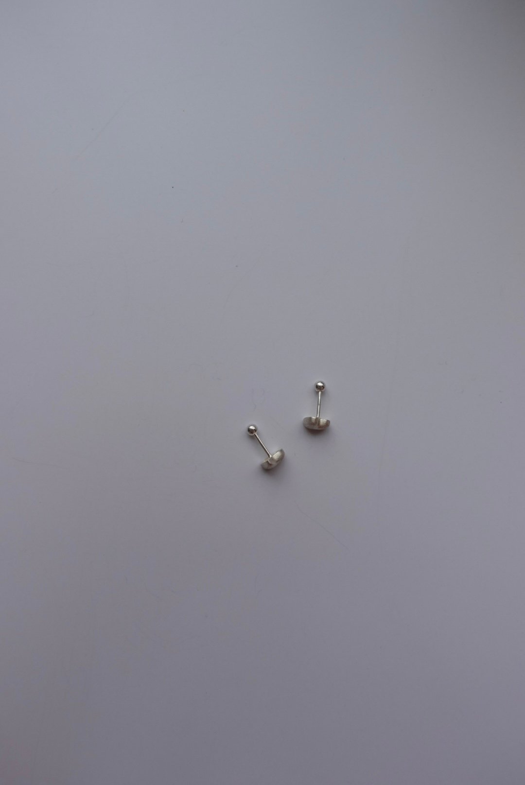 磨砂愛心轉珠耳環 S925