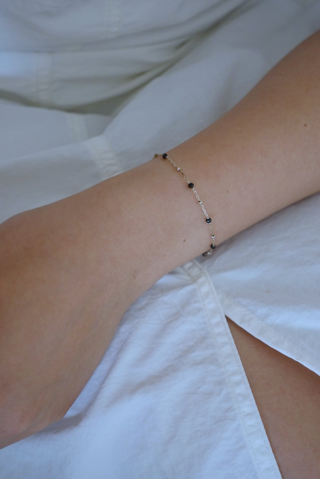 黑尖晶石間隔圓珠手鍊 S925