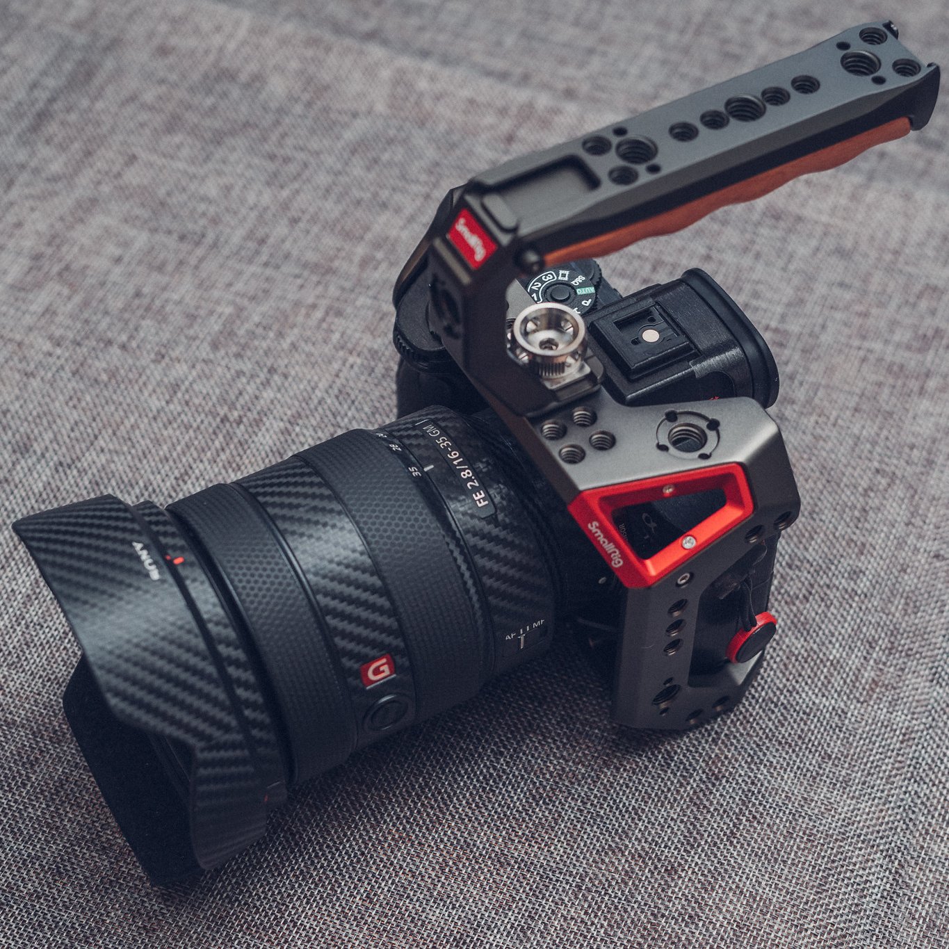 【好文分享】 SmallRig 相機手柄提籠 2694 Sony A7III / A7RIII 開箱文