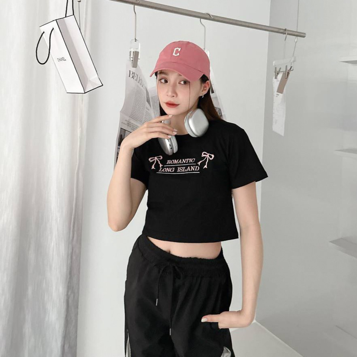 【現貨】刺繡蝴蝶結字母短版短T