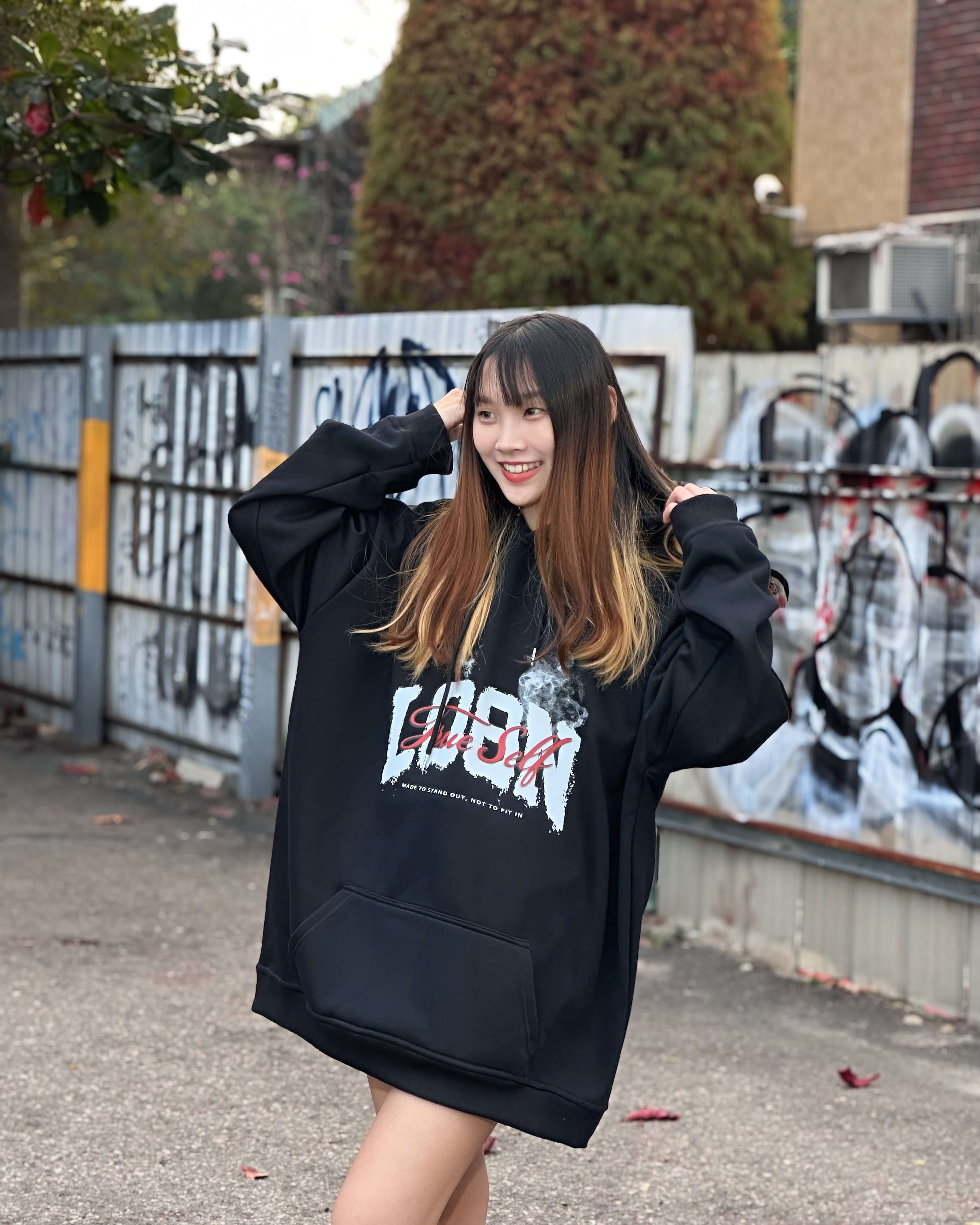 【街頭C位新品現貨】煙霧叛格牛奶絨帽T