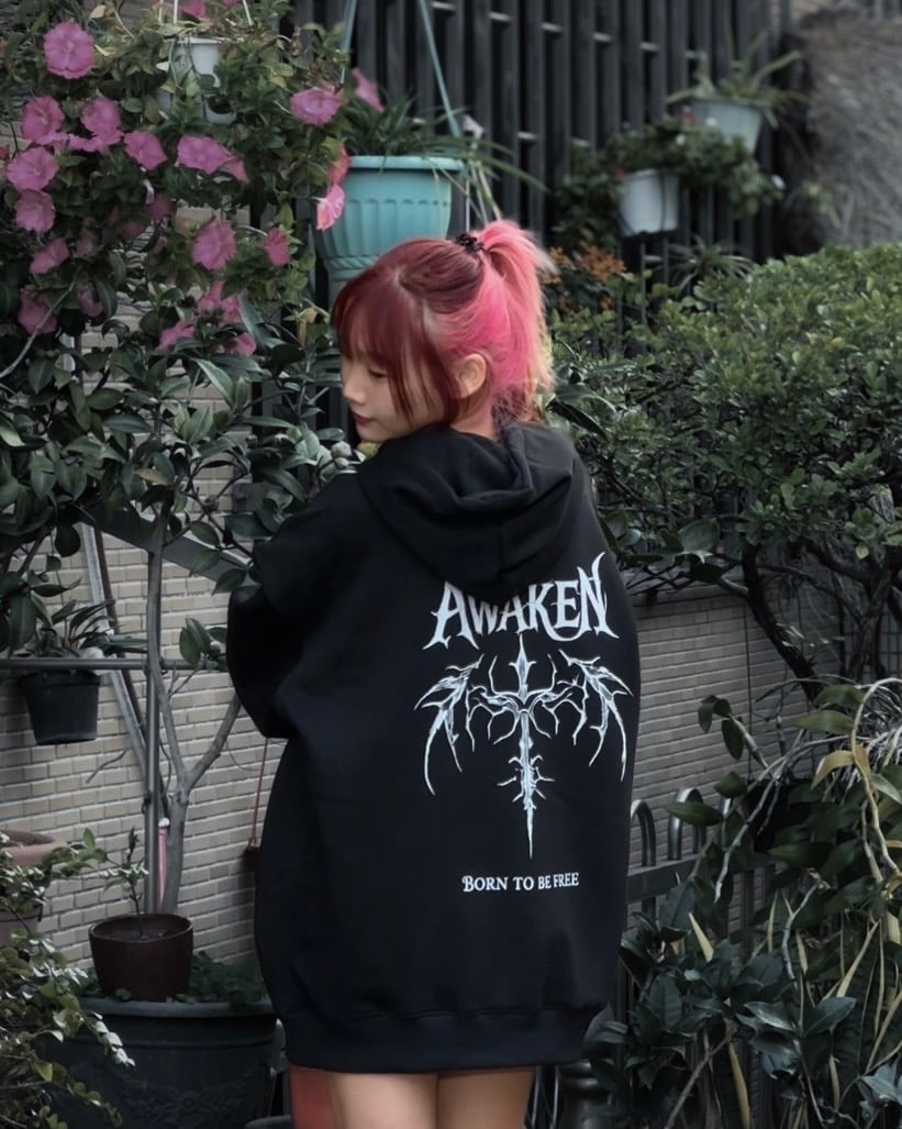 【爆炸吸睛神款!!小編自帶款】黑翼覺醒牛奶絨帽T