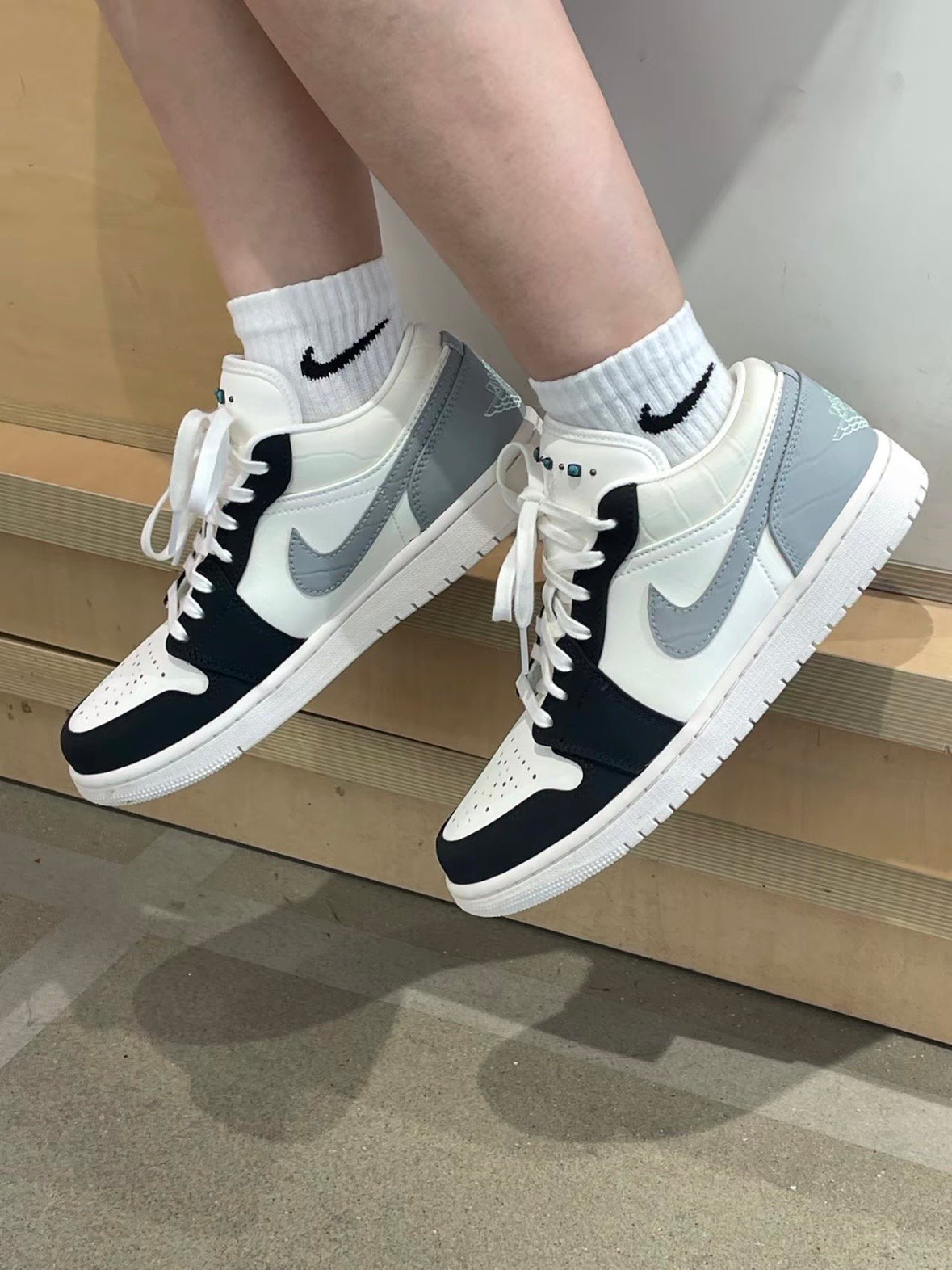 【新品發售】Nike Air Jordan 1 Low 白藍灰 綠松石｜IO2242-101