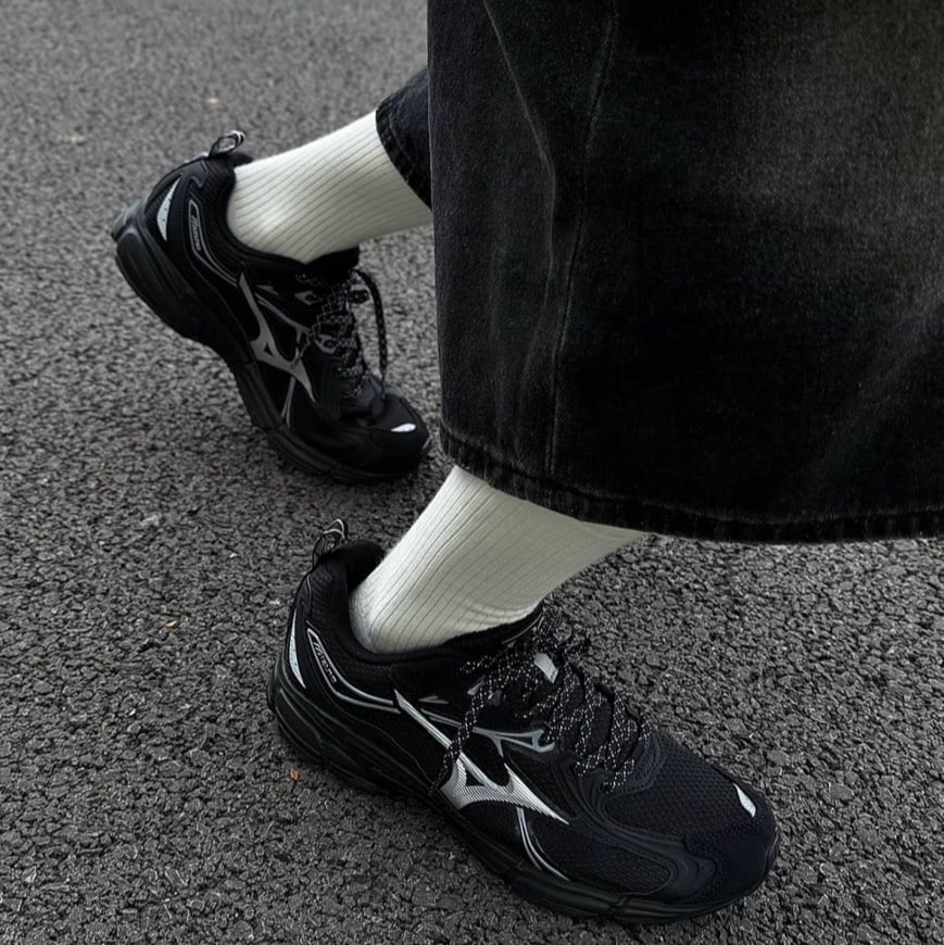 【爆款！預訂】MIZUNO SPEED 10S BLACK 復古運動鞋慢跑鞋 黑｜D1GH240605