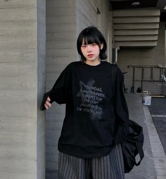 【現貨】美式星星塗鴉字母純棉長T