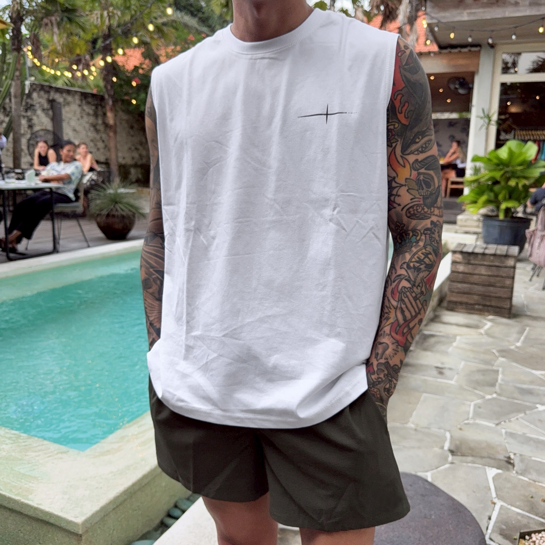 【海邊旅行必穿】夏日寬肩十字Y2K背心