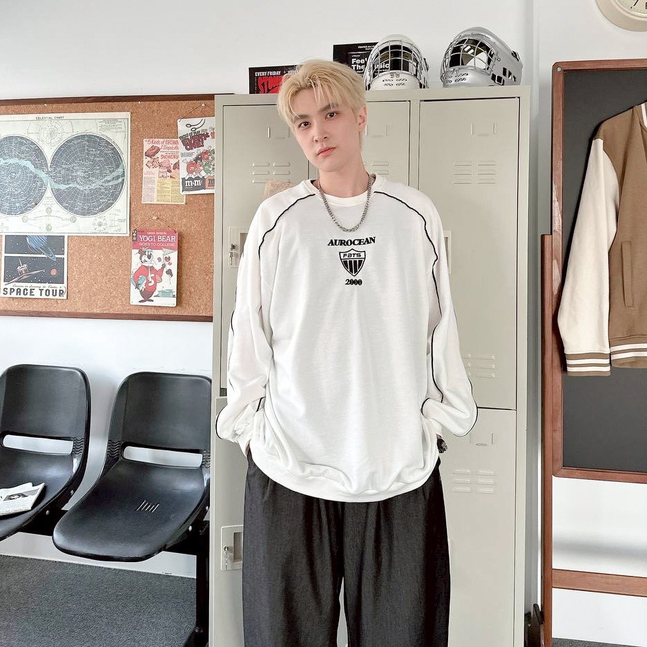 【現貨】AUROCEAN刺繡滾線大學T