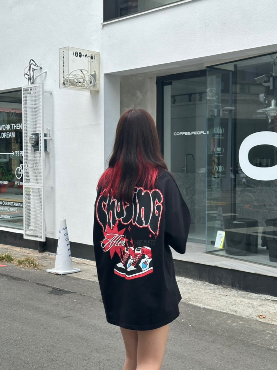 【超級好看必入手!!!現貨】幻速球鞋短T