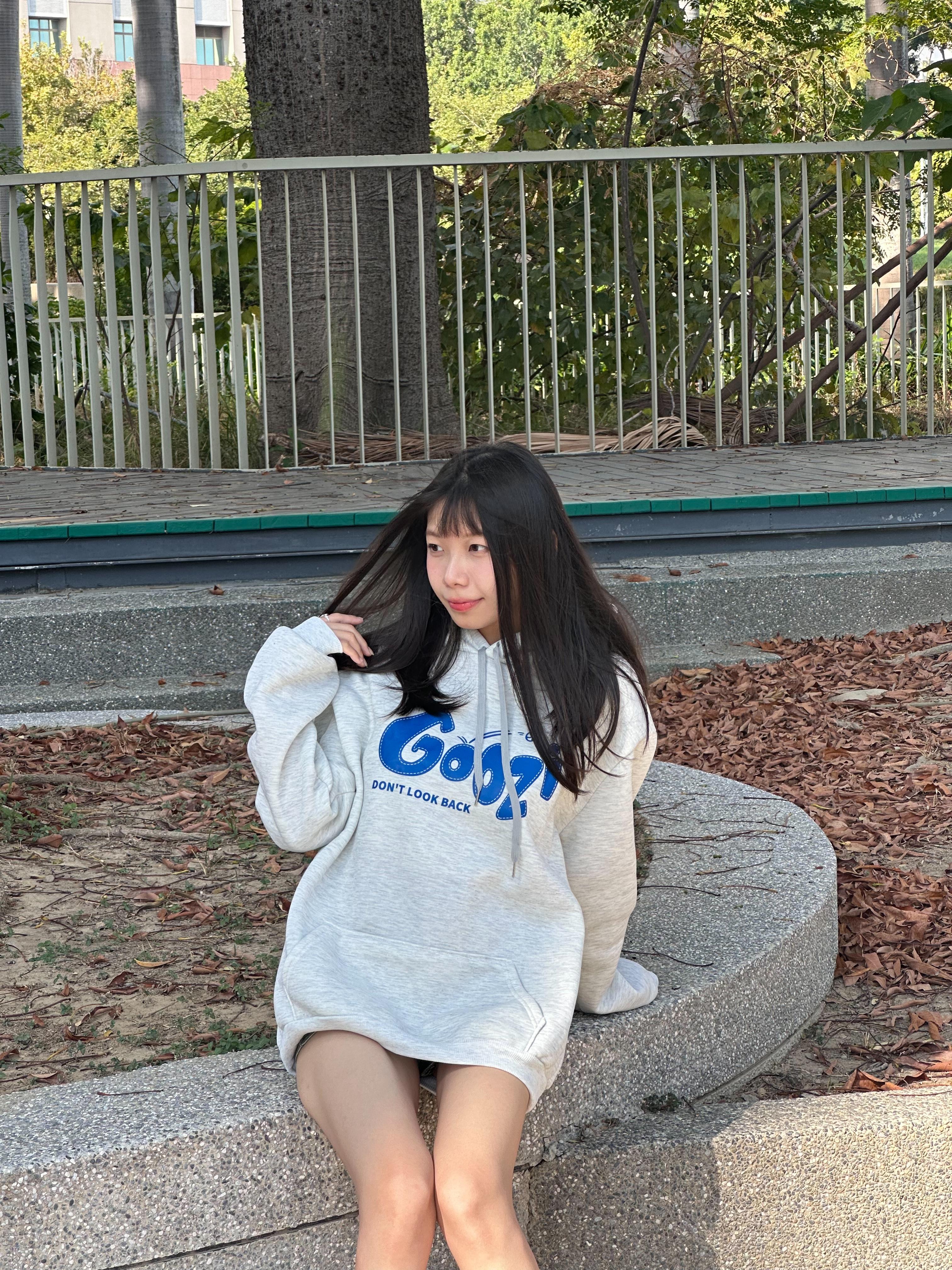 【現貨】Goozi字體刷毛帽T