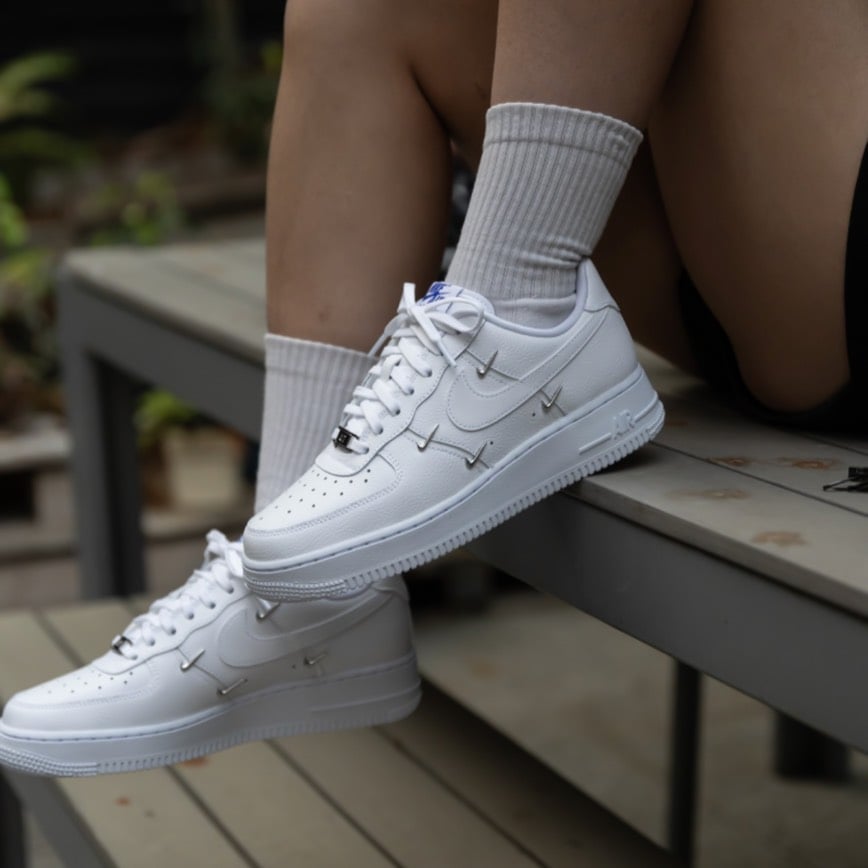 【預購!爆款回歸】NIKE AIR FORCE 1 Chrome Luxe 四鈎泫雅同款 四小銀鉤｜CT1990-100