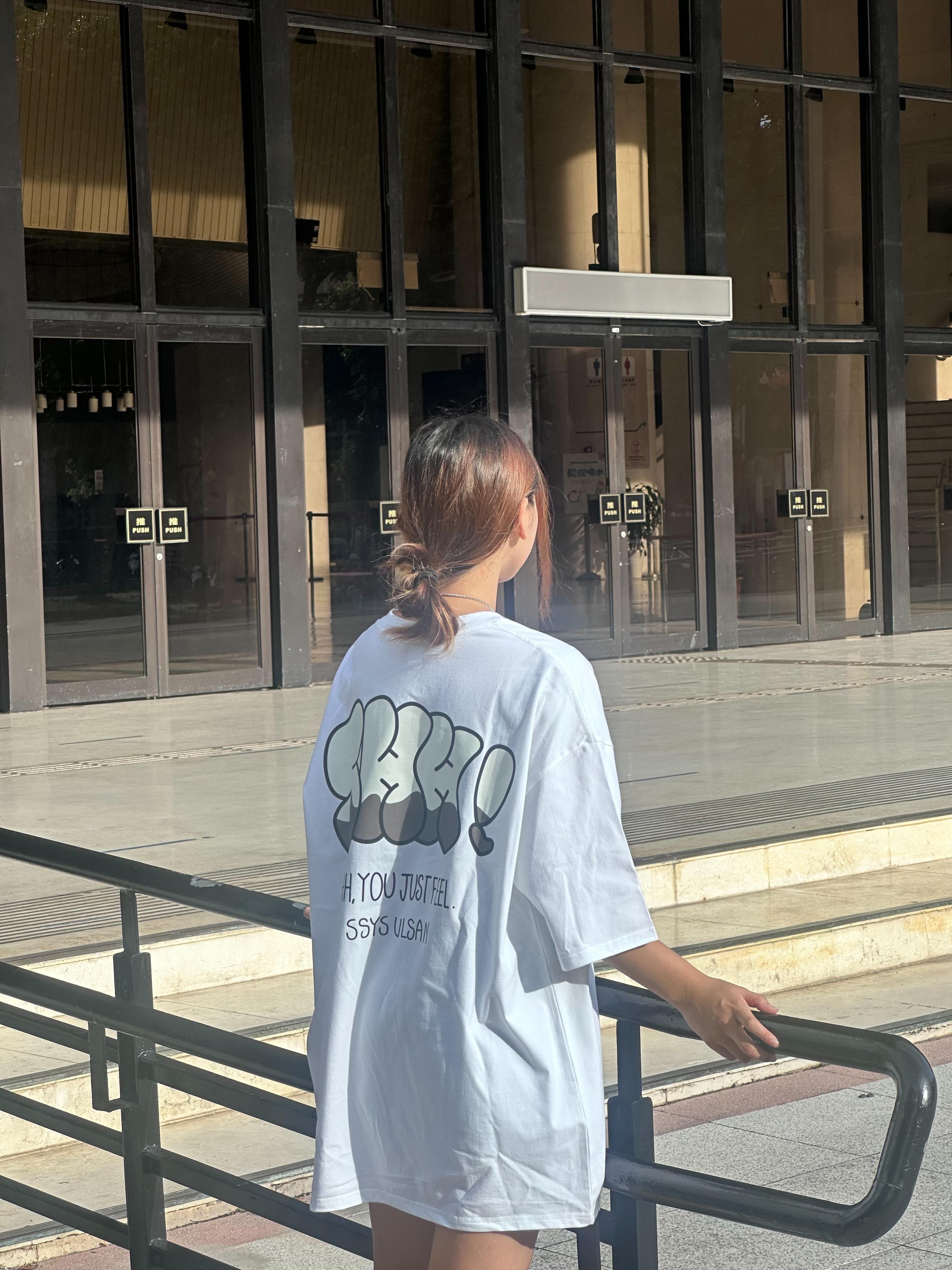 【現貨】胖胖手指英文短T