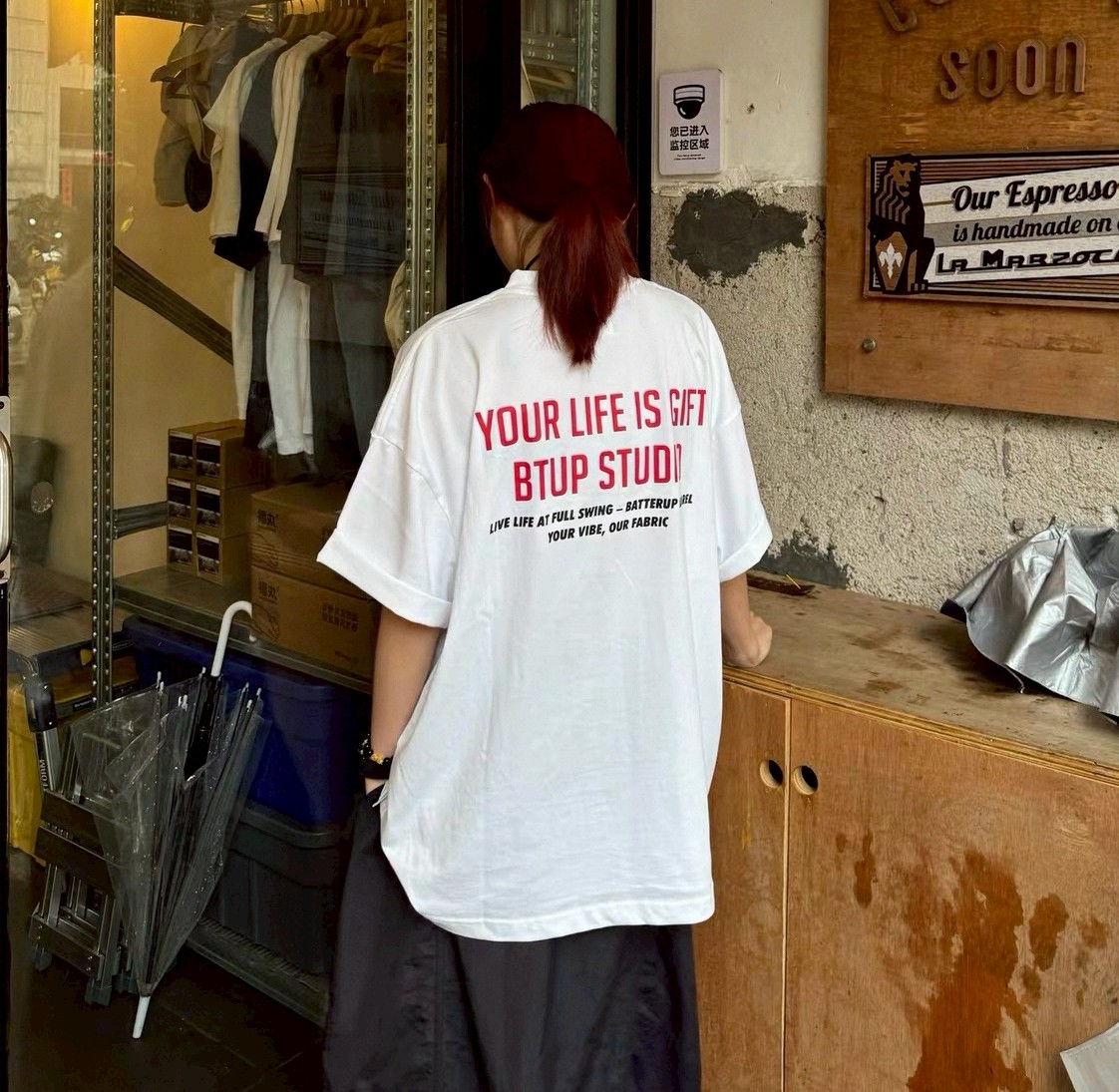 【現貨】英字少年感休閒寬鬆短T