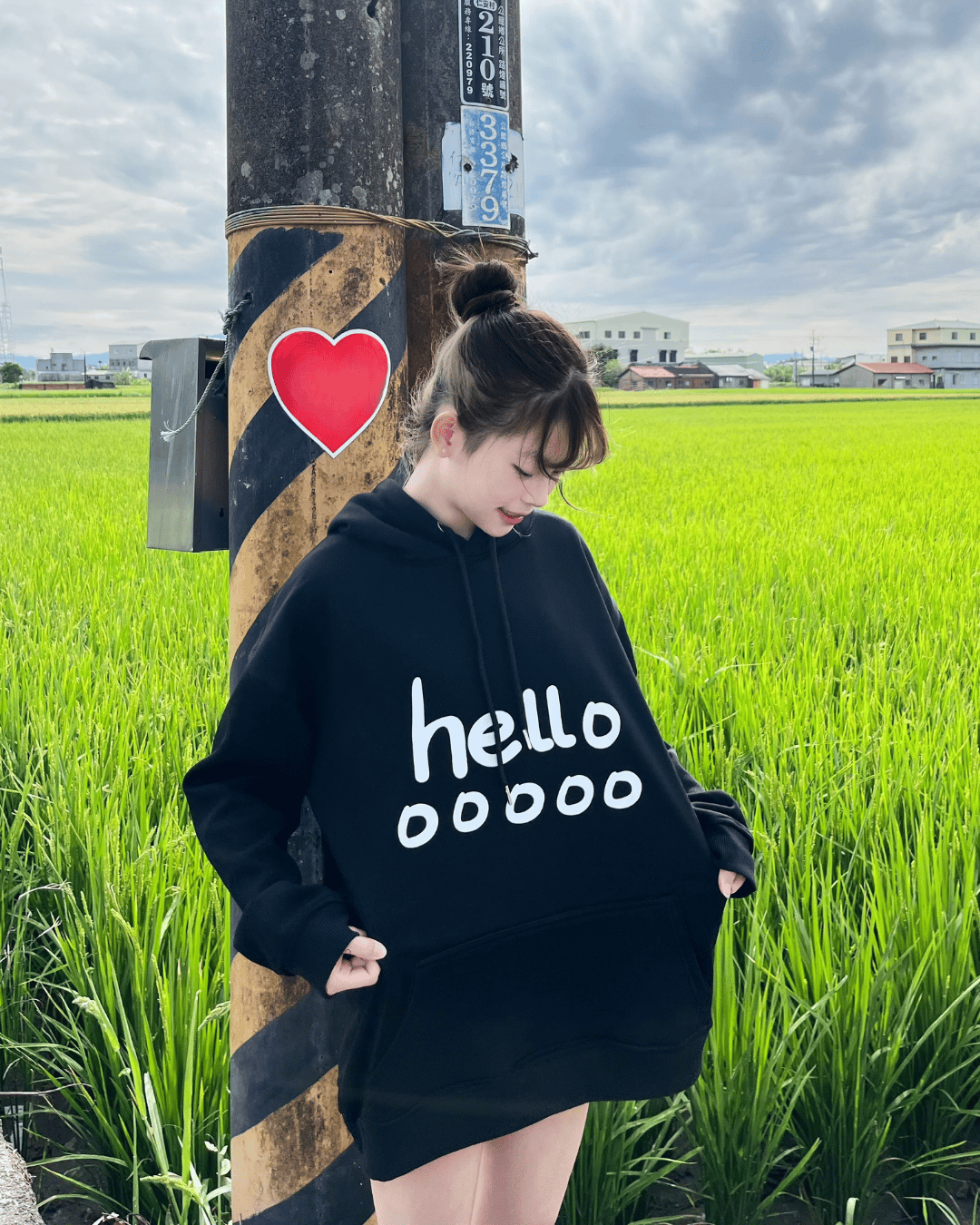 【現貨】美式helloooo印花牛奶絨帽T