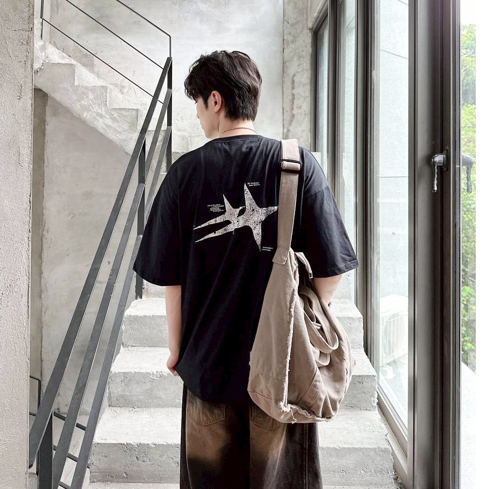 【現貨】噪點雙星光芒印花短T