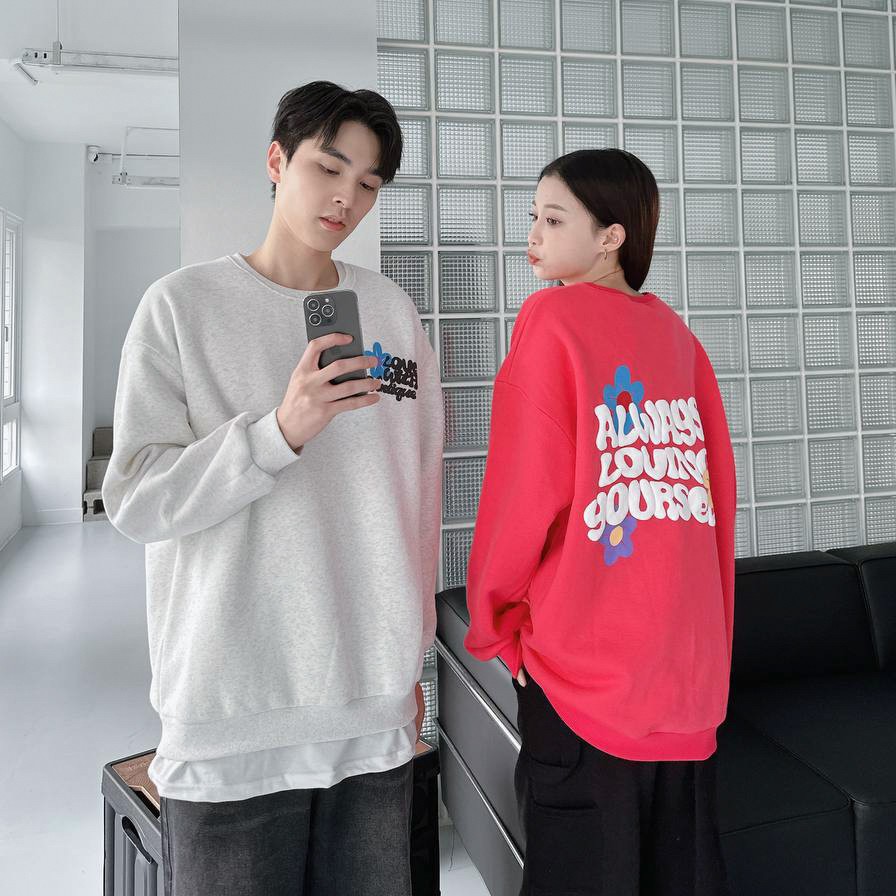 【現貨】發泡字母花朵印花大學T