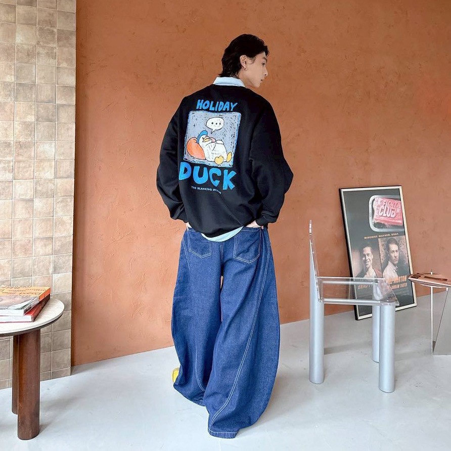 【現貨】HOLIDAY DUCK 鴨子插畫感大學T