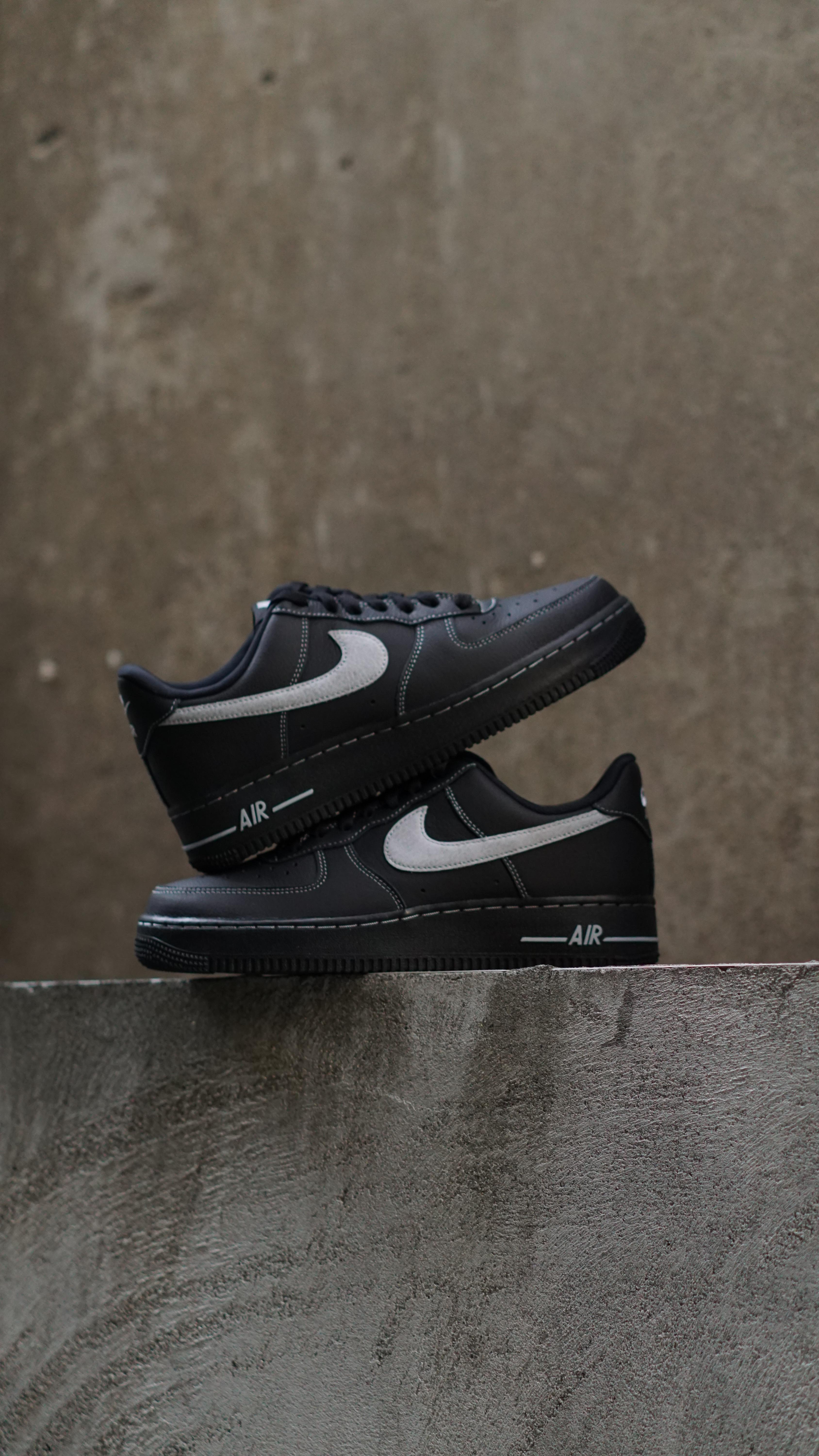 【挑戰最低價!現貨速發】NIKE AIR FORCE 1 黑魂白縫線All black｜HQ2037-006