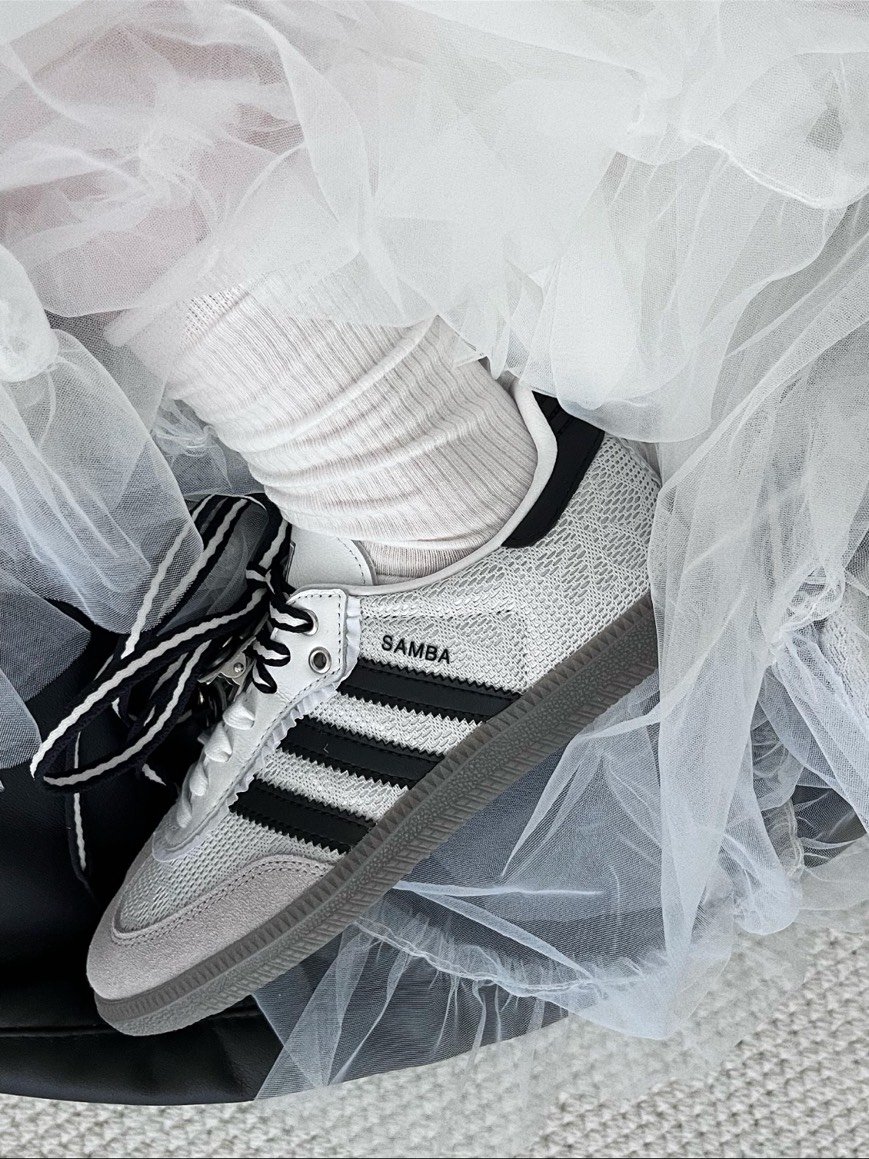 【國外限時折扣】ADIDAS SAMBA OG 小香風小花灰白芭蕾風女鞋｜IH3371