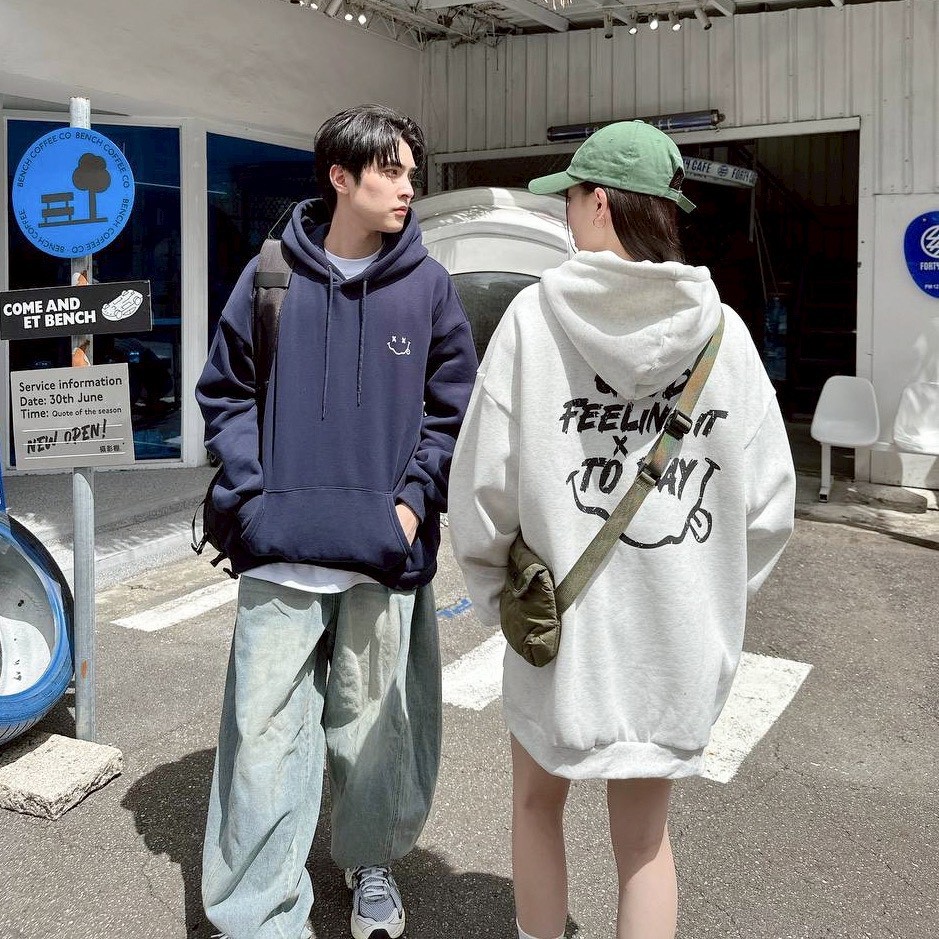 【現貨】GOOD FEELING IT TO DAY笑臉帽T