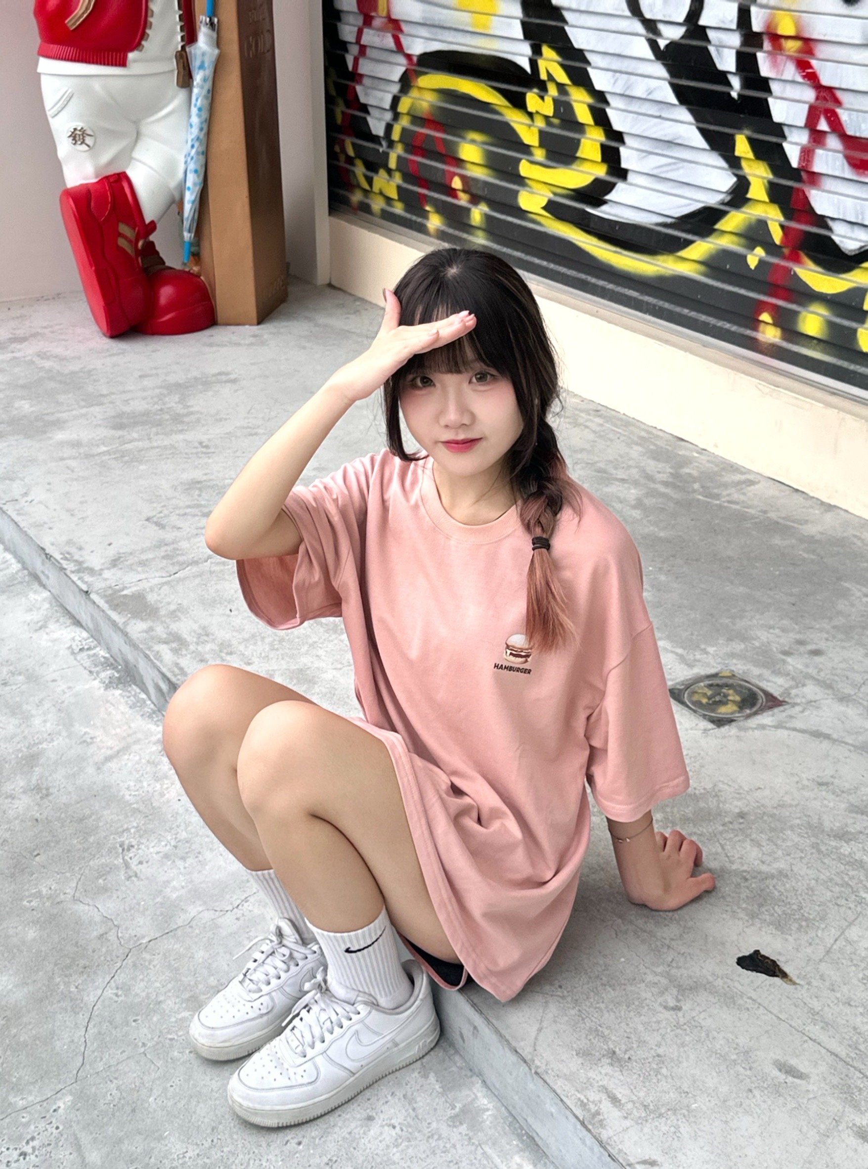 【滿足包色控現貨】滿版漢堡堡短T