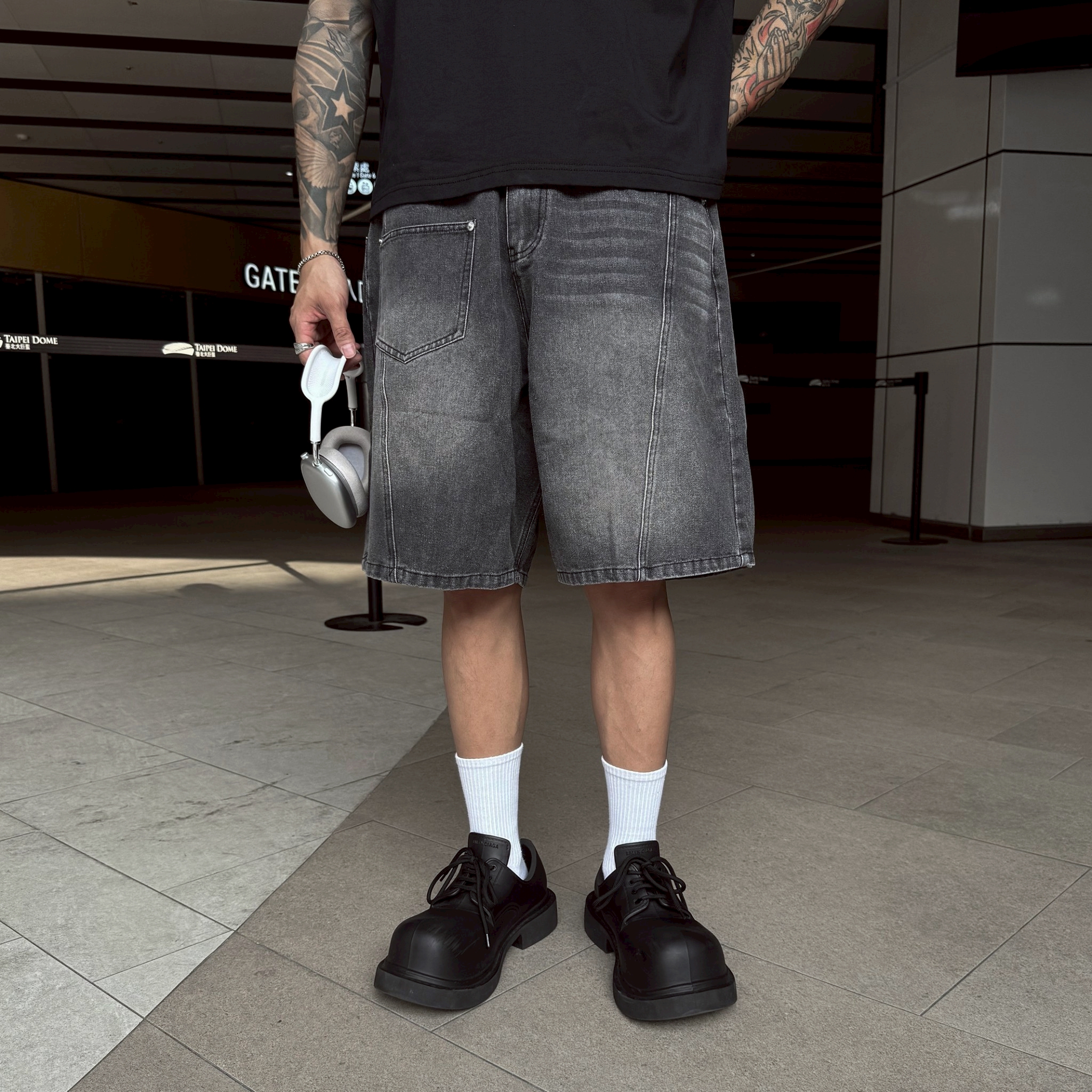 【現貨】水洗特殊前後剪裁小口袋五分牛仔褲