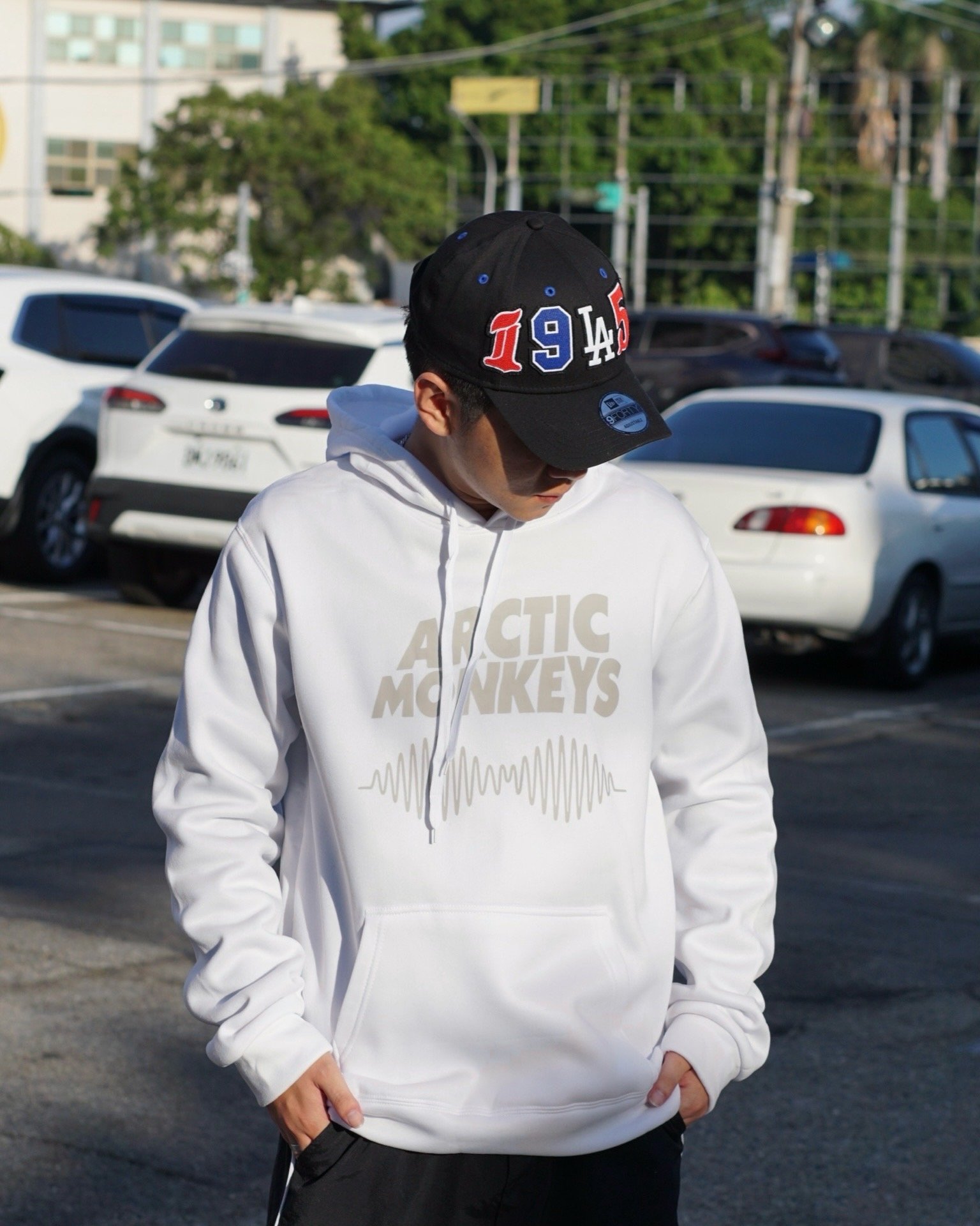 【現貨】背後滿版搖滾電音刷毛帽T