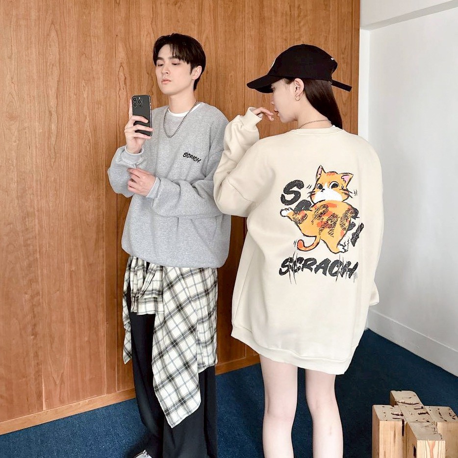 【現貨】SCRACH插畫感貓咪大學T