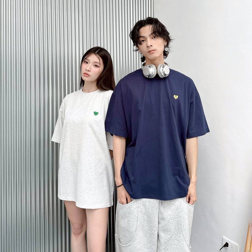 【現貨】撞色小愛心刺繡短T