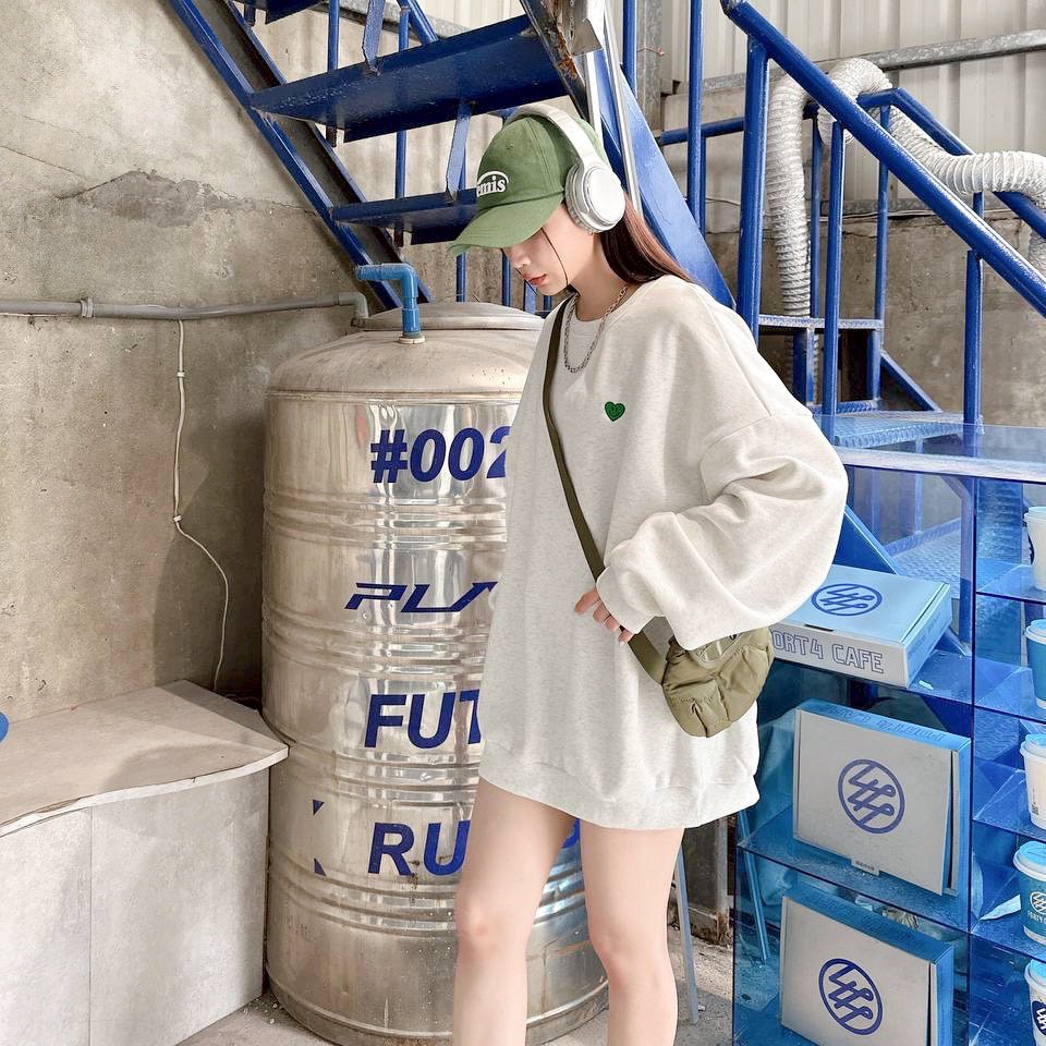 【現貨】愛心笑臉刺繡大學T