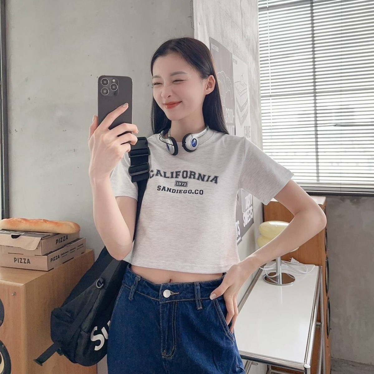 【現貨】CALIFORNIA字母短版上衣