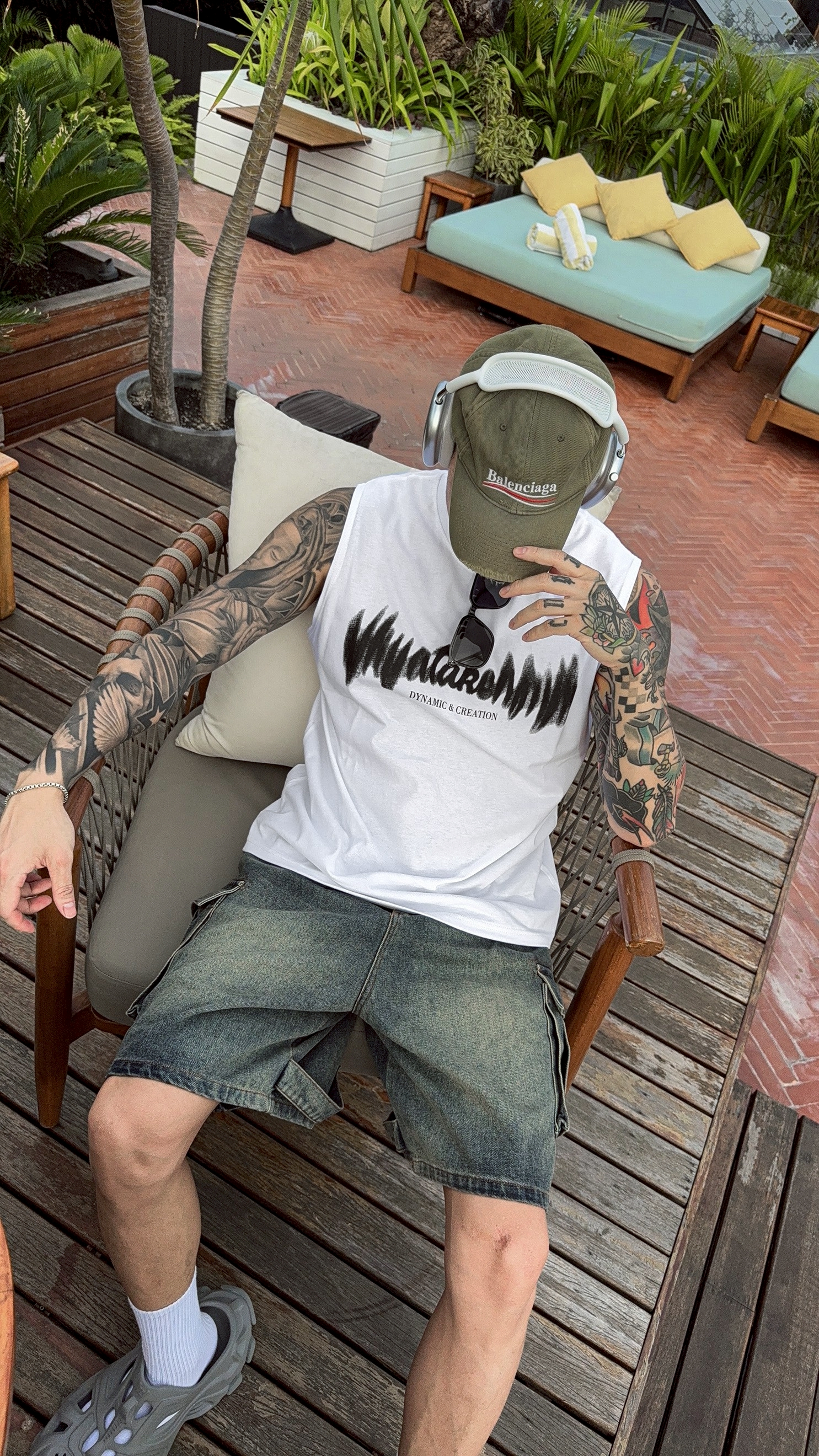 【現貨】模糊晃動英文圖樣寬鬆背心