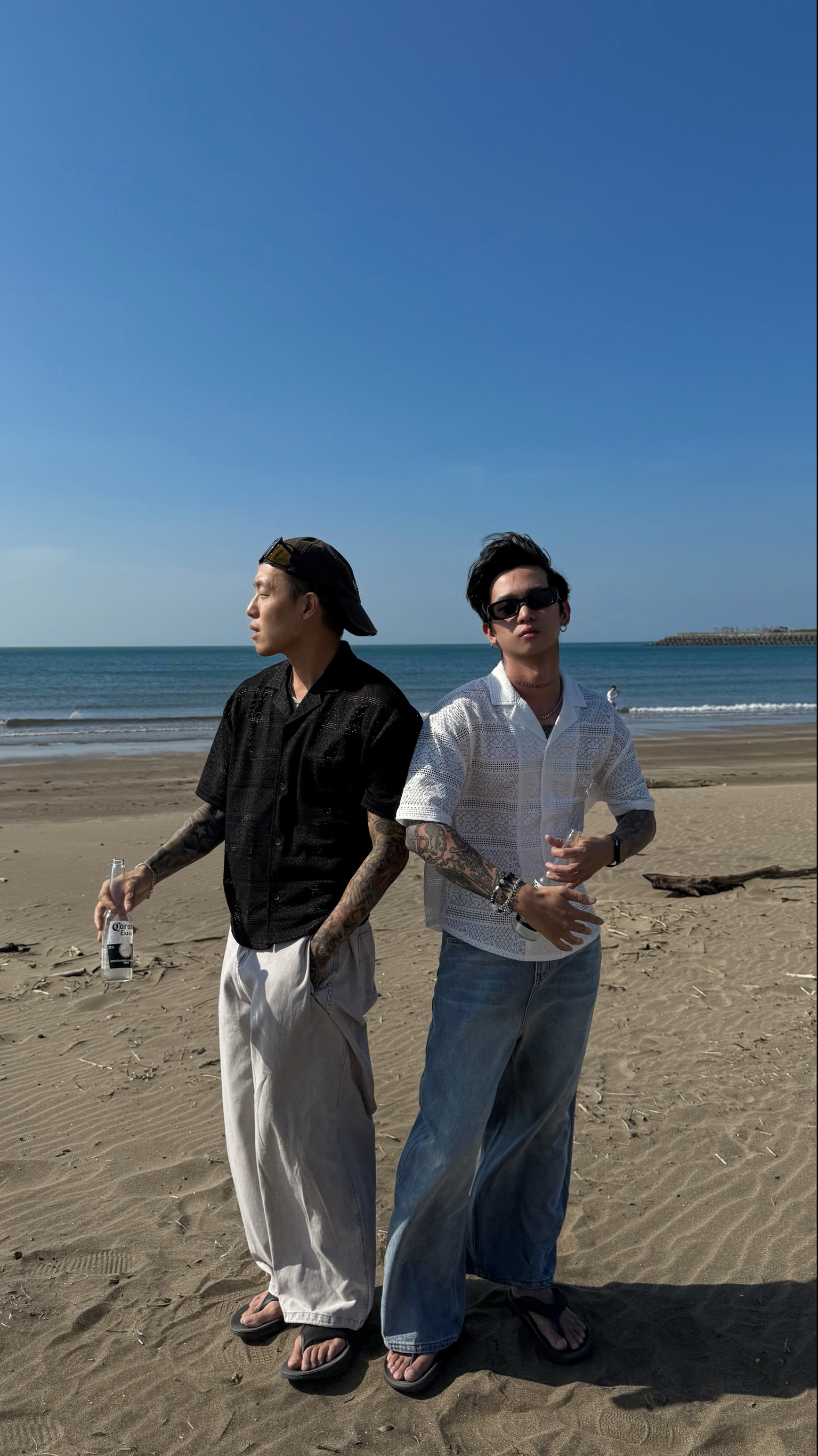 【夏日必買現貨】海灘簍空紋短版短袖襯衫