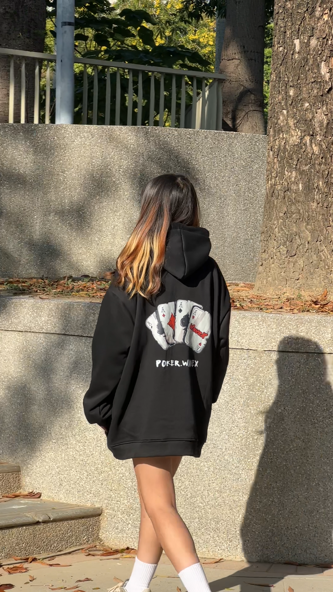 【爆款預告大成功!!包色神款】撲克牌謎局牛奶絨帽T