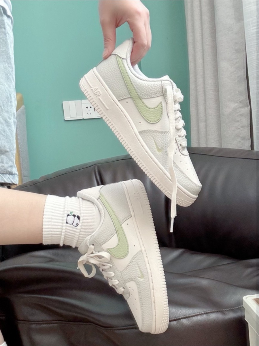 【爆款】Nike Air Force 1 煙霧青提 抹茶灰綠 女款｜IB3881-001