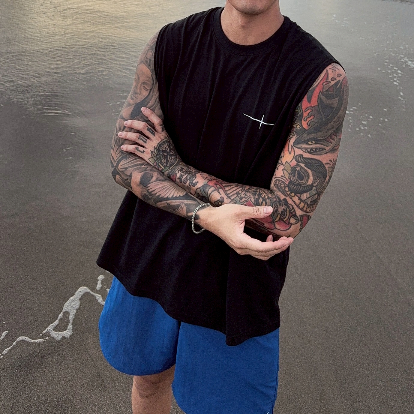 【海邊旅行必穿】夏日寬肩十字Y2K背心