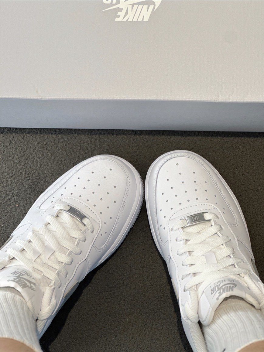 【爆款!】NIKE AIR FORCE 1 煙雨灰 灰白 灰勾 白FORCE｜FJ4146-100