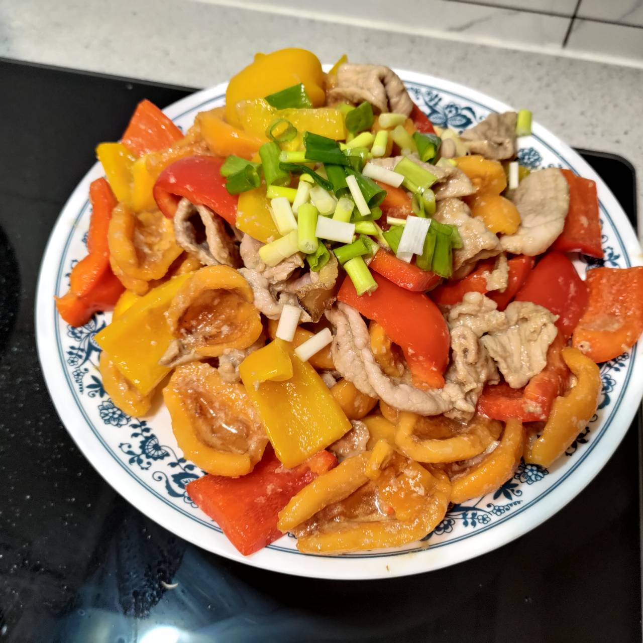 家常枇杷炒豬肉-提供人 打工小弟弟