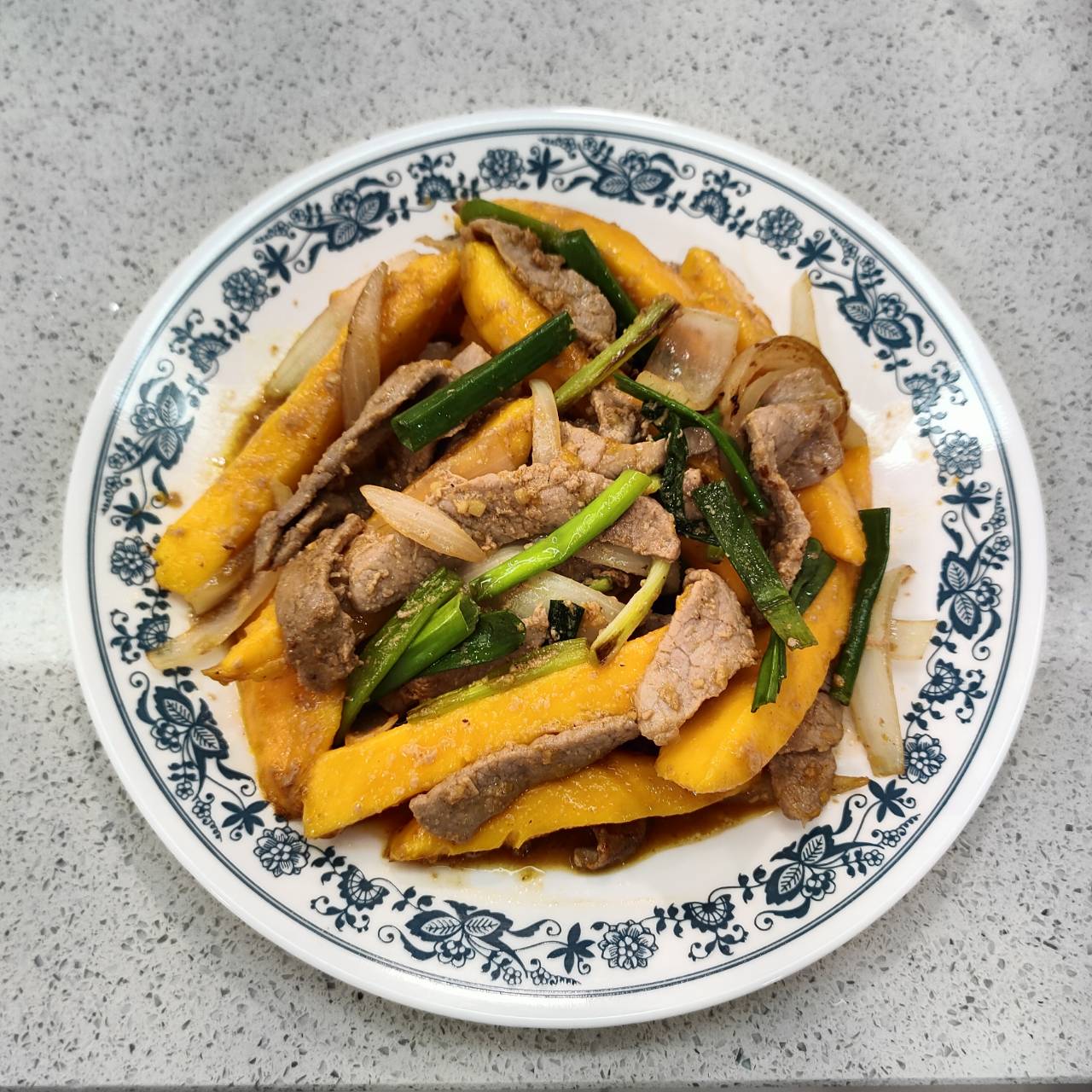 芒果炒牛柳-提供人 打工小弟弟