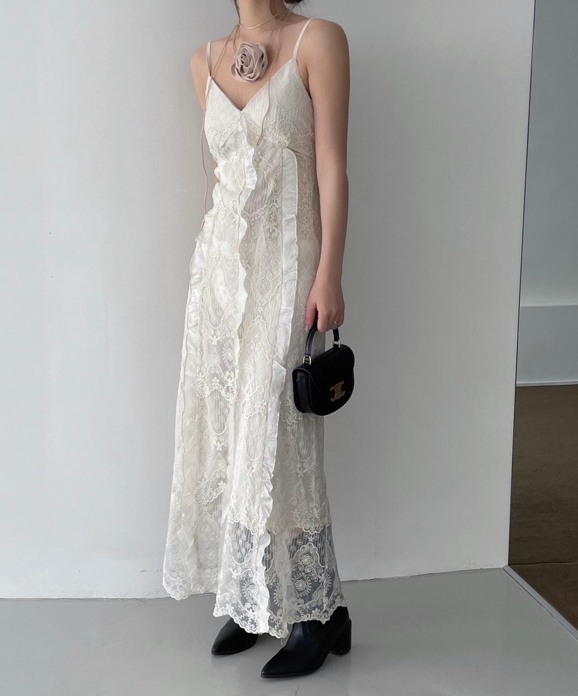 K 浪漫蕾絲洋 (宮廷感精緻蕾絲)