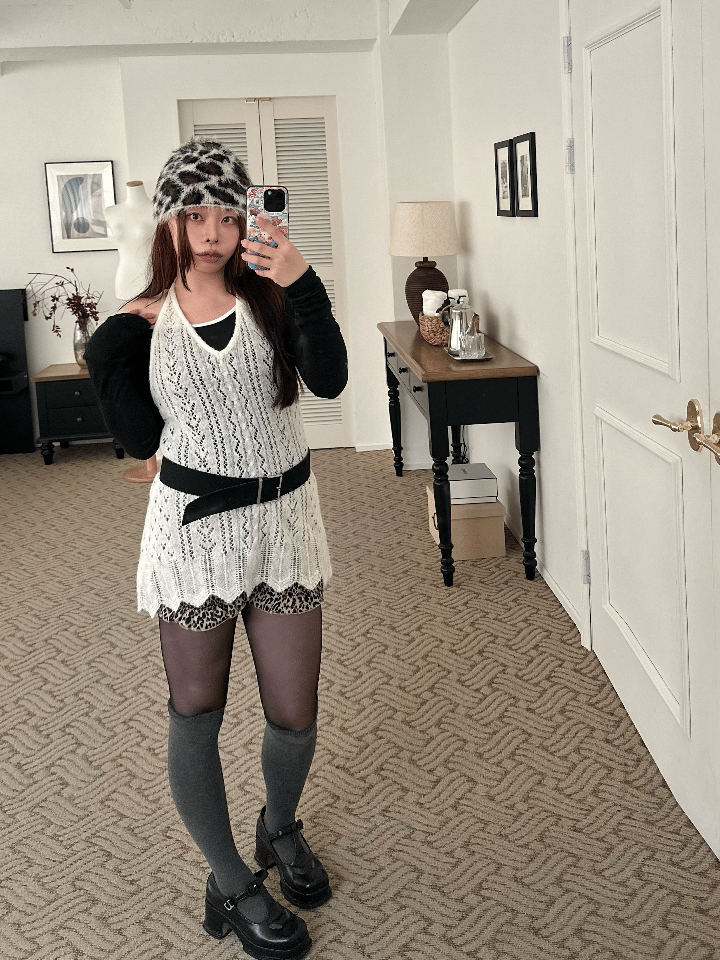 Bloom 針織繞脖 花瓣洋 層次搭配 Bloom 針織繞脖 花瓣洋 層次搭配