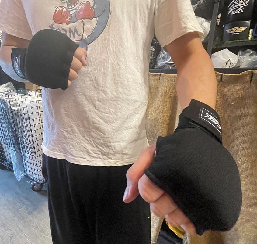 ~子甄彣璟~CSK懶人快速纏手帶 凝膠手套 半指拳套 護手布 拳鋒 護拳鋒 拳擊 護手套 格鬥 散打 泰拳 護具 搏擊 拳鋒套 健身運動